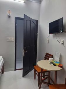 Et tv og/eller underholdning på Hạnh Phát 8