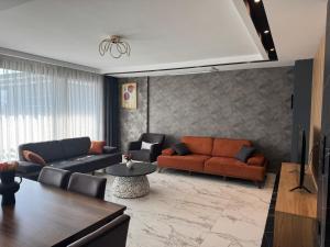 Fotografie z fotogalerie ubytování Isıtmalı Havuzlu Lüks Villa v destinaci Kusadası