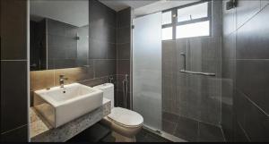 Koupelna v ubytování Tropics Eight Suites