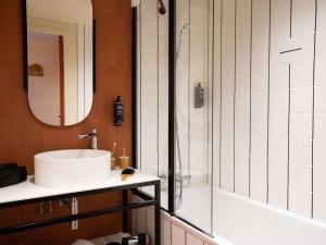 Ένα μπάνιο στο ibis Styles Montauban