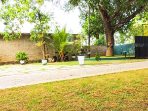 Giardino di Better Yala Home