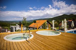 Bazén v ubytování Hotel Relax Sovata nebo v jeho okolí