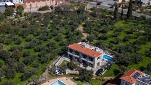 A bird's-eye view of Torri di pietra