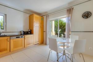 A cozinha ou cozinha compacta de The View – Santo António Villas, Golf & Spa