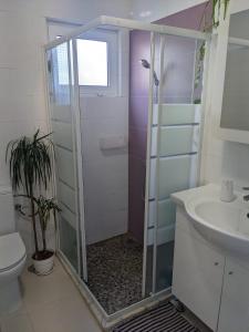 Ένα μπάνιο στο Garden house in Cascais
