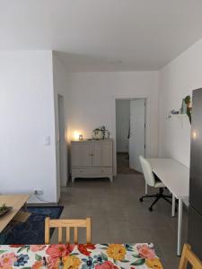 Ένα ή περισσότερα κρεβάτια σε δωμάτιο στο Garden house in Cascais