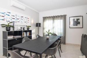 Uma área de estar em The View – Santo António Villas, Golf & Spa