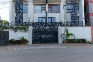 Ảnh trong thư viện ảnh của Sasha Spaces - Waiyaki Way deluxe one bedroom ở Nairobi
