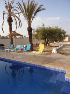 Πισίνα στο ή κοντά στο Villa sans vis-à-vis avec piscine