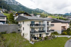 Nespecifikovaný výhled na hory nebo výhled na hory při pohledu z apartmánu + 11 fotografií