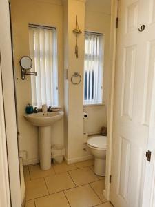 Koupelna v ubytování The Corner Lodge