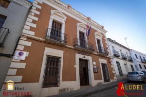 a building on the side of a street at Hotel Casa Rural Betancourt in Almadén +20 photos