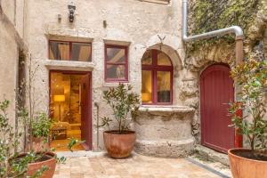 Η πρόσοψη ή η είσοδος του L'Écrin sous le Château - Sauna et Raffinement - Classé 4 étoiles