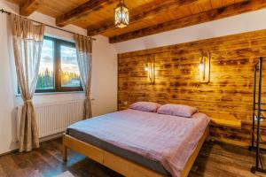 Ένα ή περισσότερα κρεβάτια σε δωμάτιο στο Panoramic Holiday Home Belis