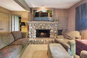 Χώρος καθιστικού στο New- Resort villa- 2Bedroom 3Bath unit Golf Pools