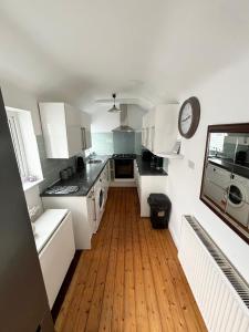 Kuchyň nebo kuchyňský kout v ubytování Westbridgeford Luxury Apartments