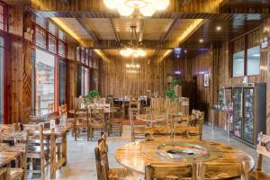 Restaurace v ubytování Longji Yijingyuan Hotel