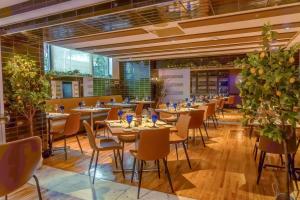 Um restaurante ou outro lugar para comer em The Royal Sonesta Washington DC Dupont Circle
