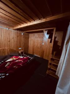 Foto sihtkohas Jibhi asuva majutusasutuse Tree House galeriist
