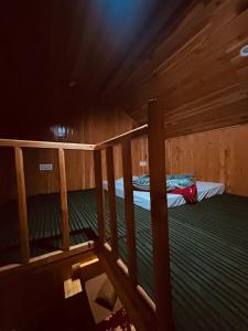 Foto sihtkohas Jibhi asuva majutusasutuse Tree House galeriist