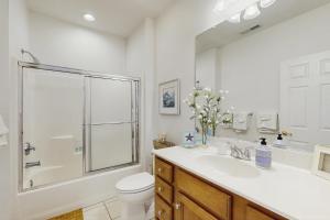 Koupelna v ubytování Bayside Resort - 36295 Sunflower + 20 fotografií