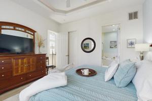 TV a/nebo společenská místnost v ubytování Bayside Resort - 36295 Sunflower