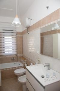 Bilik mandi di Le Floreali - Casa Camomilla +34 gambar