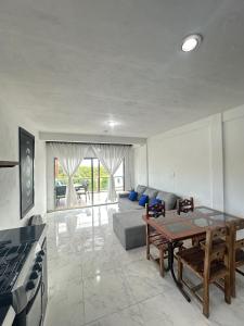 Ruang duduk di Casa Wandy