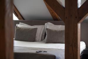 Postel nebo postele na pokoji v ubytování Michaelson Boutique Hotel & SPA Brícoła