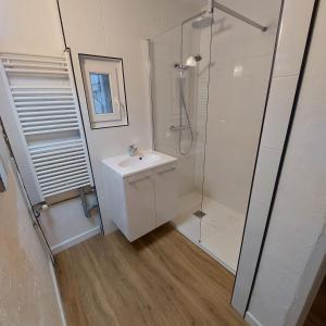 Gallery image of Chez Rachel in Puimisson +9 photos