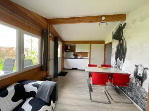 Η κουζίνα ή μικρή κουζίνα στο KOEle Lodge, Loeigoed overnachten