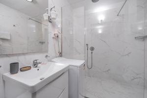 Galeriebild der Unterkunft Deluxe Apartments Shine in Becici