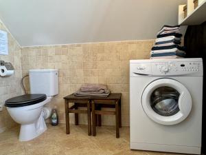 Ένα μπάνιο στο Guest House K74