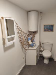 Ένα μπάνιο στο La Cabine du Large 1