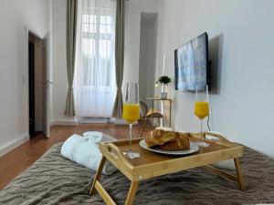 Galeriebild der Unterkunft HolidayHome Apartments l Luxury Prvate Room in BER-Prenzlauer Berg in Berlin