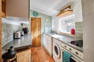 Η κουζίνα ή μικρή κουζίνα στο Host & Stay - Baliol Street
