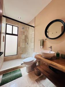 Koupelna v ubytování Charming boutique condo jungle views private pool