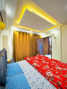 Gallery image of Shazi Heights in Lahore