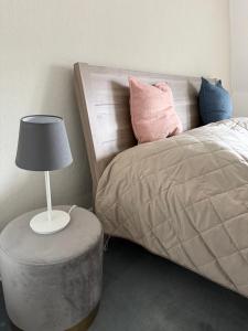 Postel nebo postele na pokoji v ubytování Messezimmer Tarantino