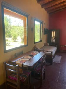 Cabañas Taos Pueblo客房内的一张或多张床位