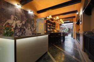 Reštaurácia alebo iné gastronomické zariadenie v ubytovaní Hotel Floryan Old Town