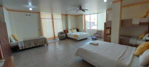 Aparthotel Bernabeth客房内的一张或多张床位
