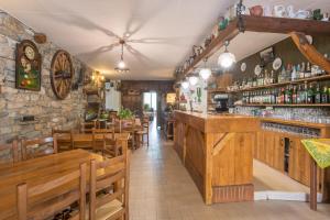 Lounge nebo bar v ubytování L'Auberge Campagnarde