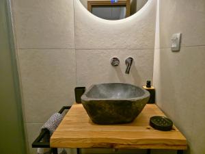 Φωτογραφία από το άλμπουμ του Fira gem luxury apartment στα Φηρά