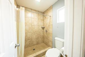 Ένα μπάνιο στο Villa Motel +6 φωτογραφίες