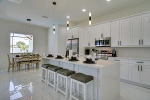 Η κουζίνα ή μικρή κουζίνα στο 290 Perfect for families