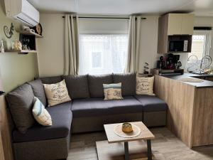 Ruang duduk di Location Mobil-Home "Le Piriac'Home V2"