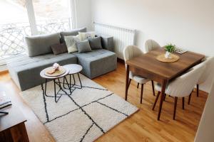 Ruang duduk di Duma Apartment