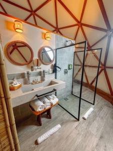 Um banheiro em Embaúba Boutique Hotel