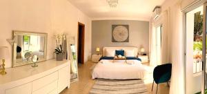 Gallery image of Close to beach unique & cozy apartment 3 balconies country Views in Mellieħa